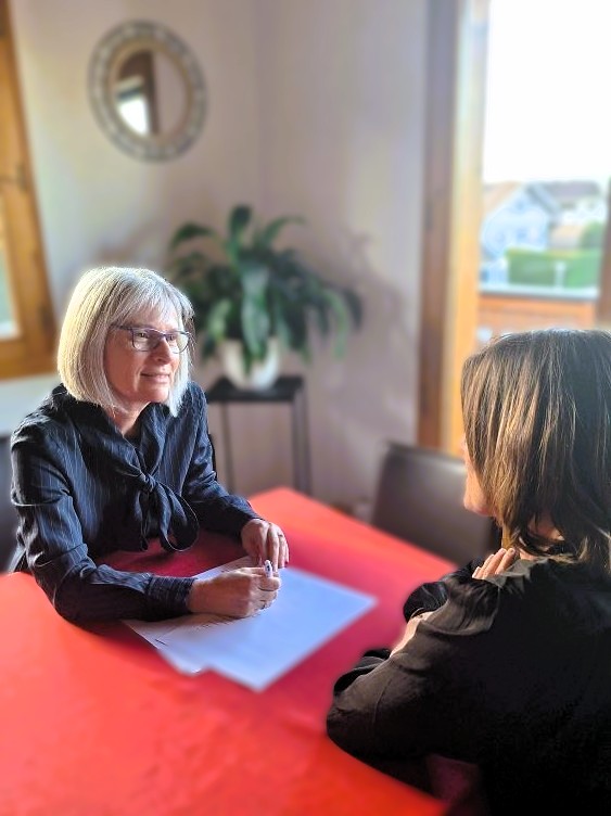Portrait de Laurence Delale, assistante administrative à Genève
